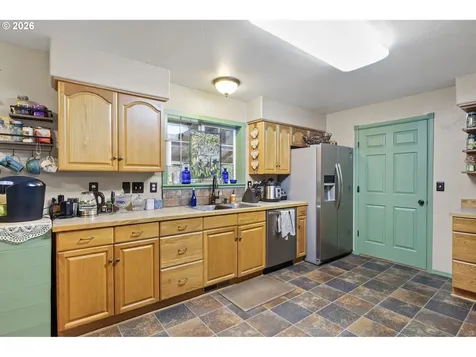 106 Odille Court Glide OR 97443