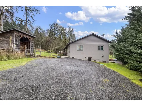 106 Odille Court Glide OR 97443