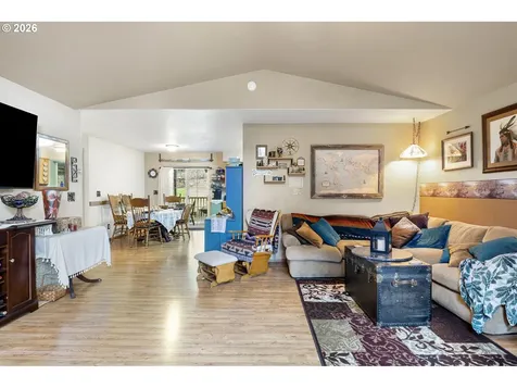 106 Odille Court Glide OR 97443