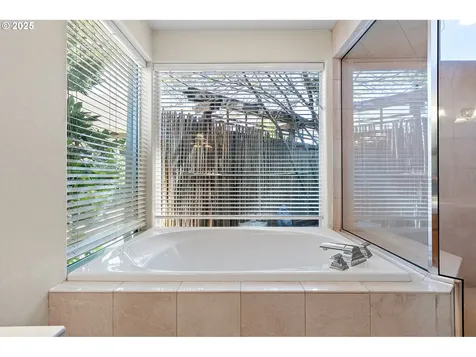 4385 Berry Lane Eugene OR 97404