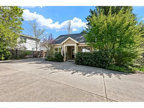 4385 Berry Lane Eugene OR 97404