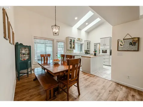 10 Davis Place Cottage Grove OR 97424