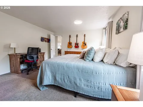 10 Davis Place Cottage Grove OR 97424