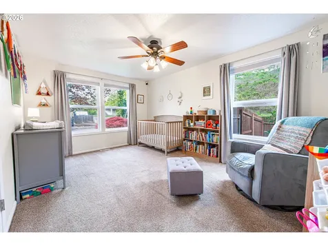 10 Davis Place Cottage Grove OR 97424