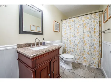 10 Davis Place Cottage Grove OR 97424