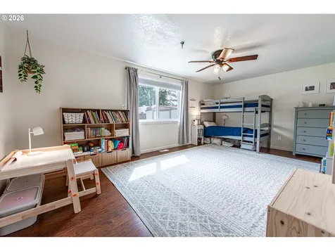 10 Davis Place Cottage Grove OR 97424