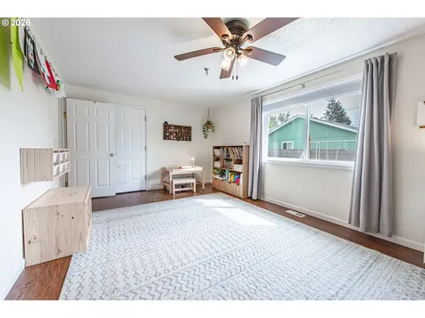 10 Davis Place Cottage Grove OR 97424