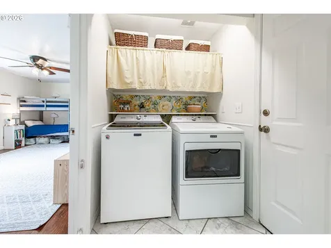 10 Davis Place Cottage Grove OR 97424