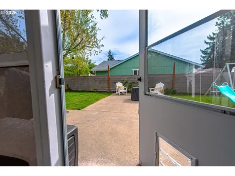 10 Davis Place Cottage Grove OR 97424