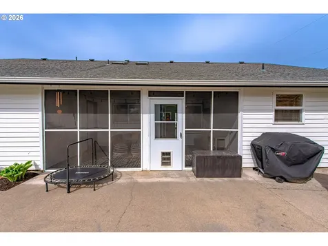 10 Davis Place Cottage Grove OR 97424