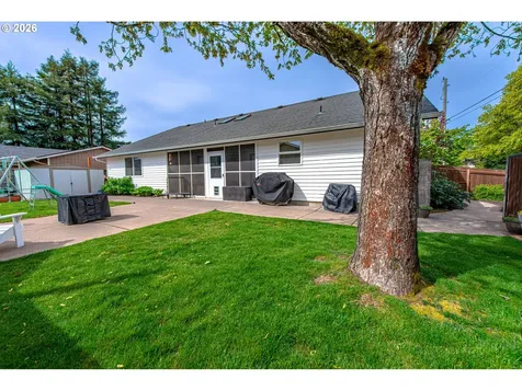 10 Davis Place Cottage Grove OR 97424