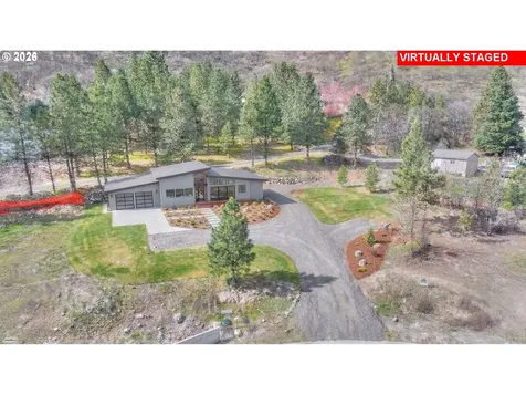 2442 W 15th Street The Dalles OR 97058
