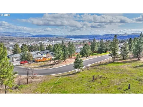 2442 W 15th Street The Dalles OR 97058