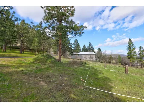 2442 W 15th Street The Dalles OR 97058