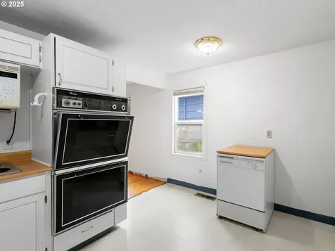 6009 SE 138th Place Portland OR 97236