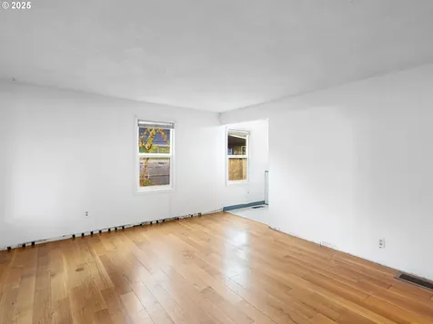 6009 SE 138th Place Portland OR 97236