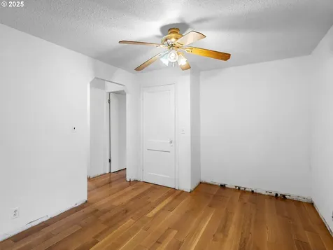 6009 SE 138th Place Portland OR 97236