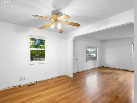 6009 SE 138th Place Portland OR 97236