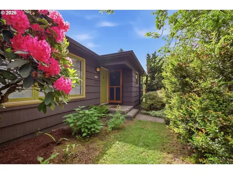 3286 NE Holman Street Portland OR 97211