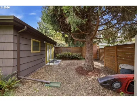 3286 NE Holman Street Portland OR 97211