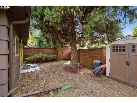 3286 NE Holman Street Portland OR 97211