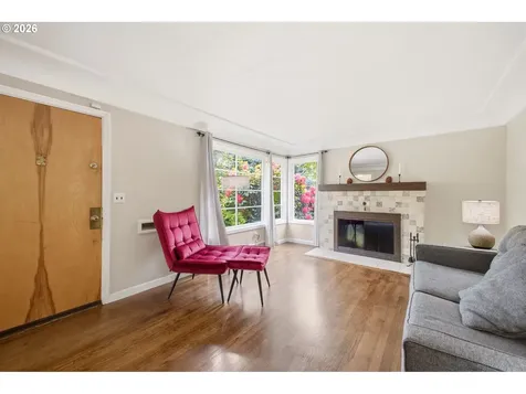 3286 NE Holman Street Portland OR 97211