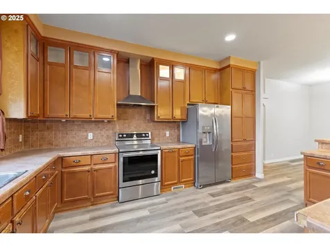 135 SW Wakonda Beach Road Waldport OR 97394