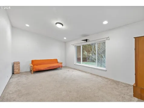 135 SW Wakonda Beach Road Waldport OR 97394