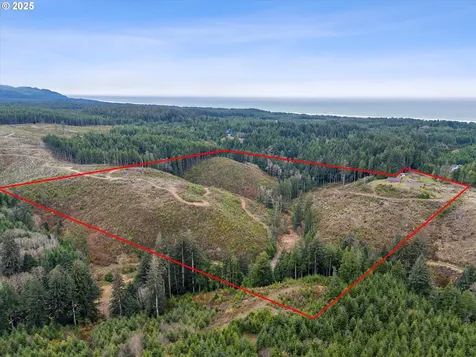 135 SW Wakonda Beach Road Waldport OR 97394