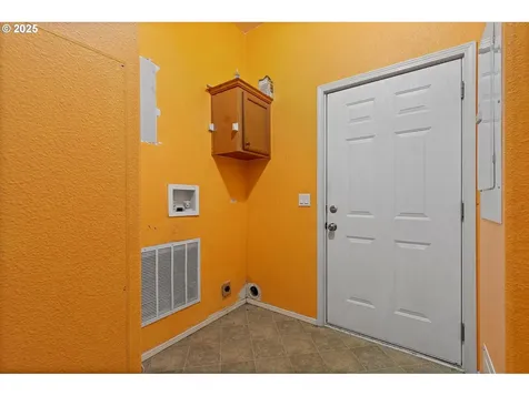 135 SW Wakonda Beach Road Waldport OR 97394