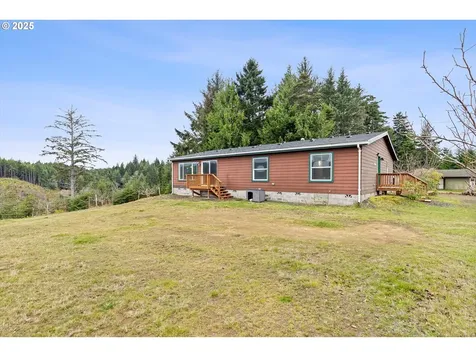 135 SW Wakonda Beach Road Waldport OR 97394