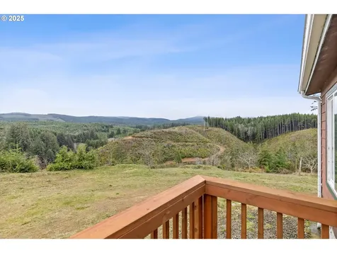 135 SW Wakonda Beach Road Waldport OR 97394