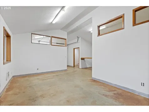 135 SW Wakonda Beach Road Waldport OR 97394