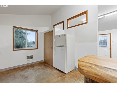 135 SW Wakonda Beach Road Waldport OR 97394