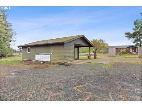 135 SW Wakonda Beach Road Waldport OR 97394