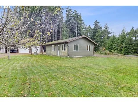 135 SW Wakonda Beach Road Waldport OR 97394