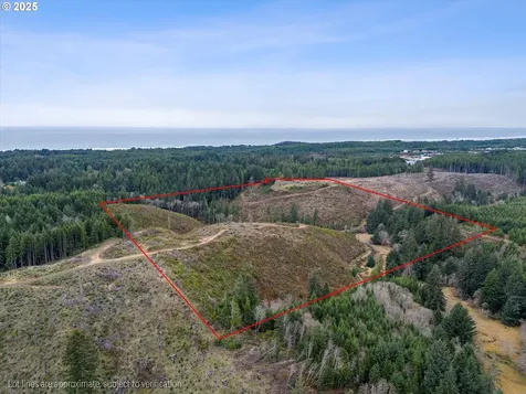 135 SW Wakonda Beach Road Waldport OR 97394