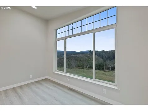 135 SW Wakonda Beach Road Waldport OR 97394