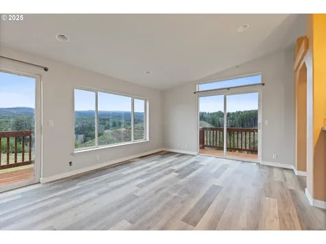 135 SW Wakonda Beach Road Waldport OR 97394