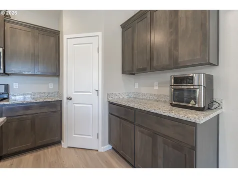 1940 NW 23rd Street Mcminnville OR 97128