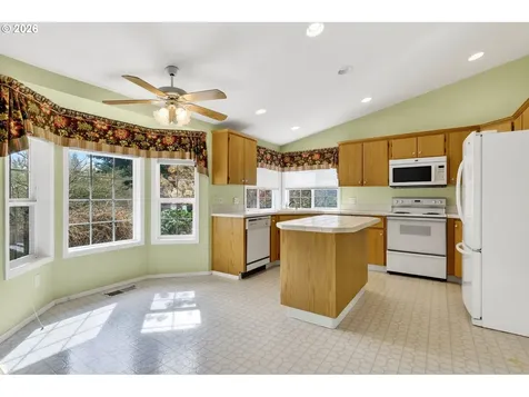 12001 NE 44th Avenue Vancouver WA 98686