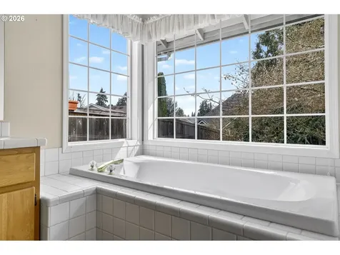 12001 NE 44th Avenue Vancouver WA 98686