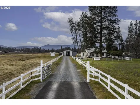 408 Oak Grove Road Medford OR 97501