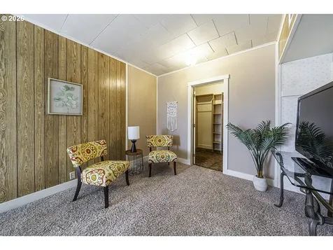 408 Oak Grove Road Medford OR 97501