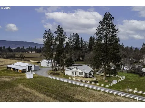 408 Oak Grove Road Medford OR 97501