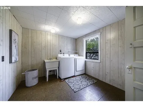 408 Oak Grove Road Medford OR 97501