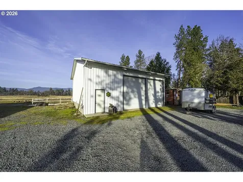 408 Oak Grove Road Medford OR 97501