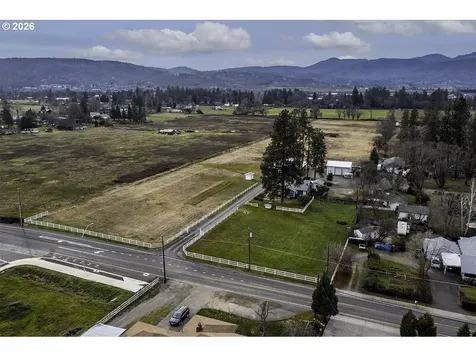 408 Oak Grove Road Medford OR 97501