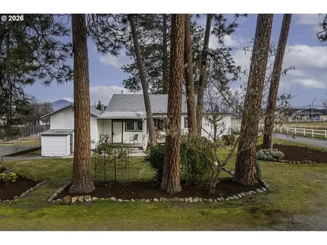 408 Oak Grove Road Medford OR 97501