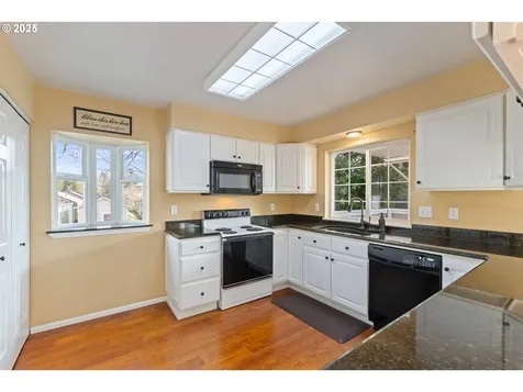 660 Jade Street Sutherlin OR 97479